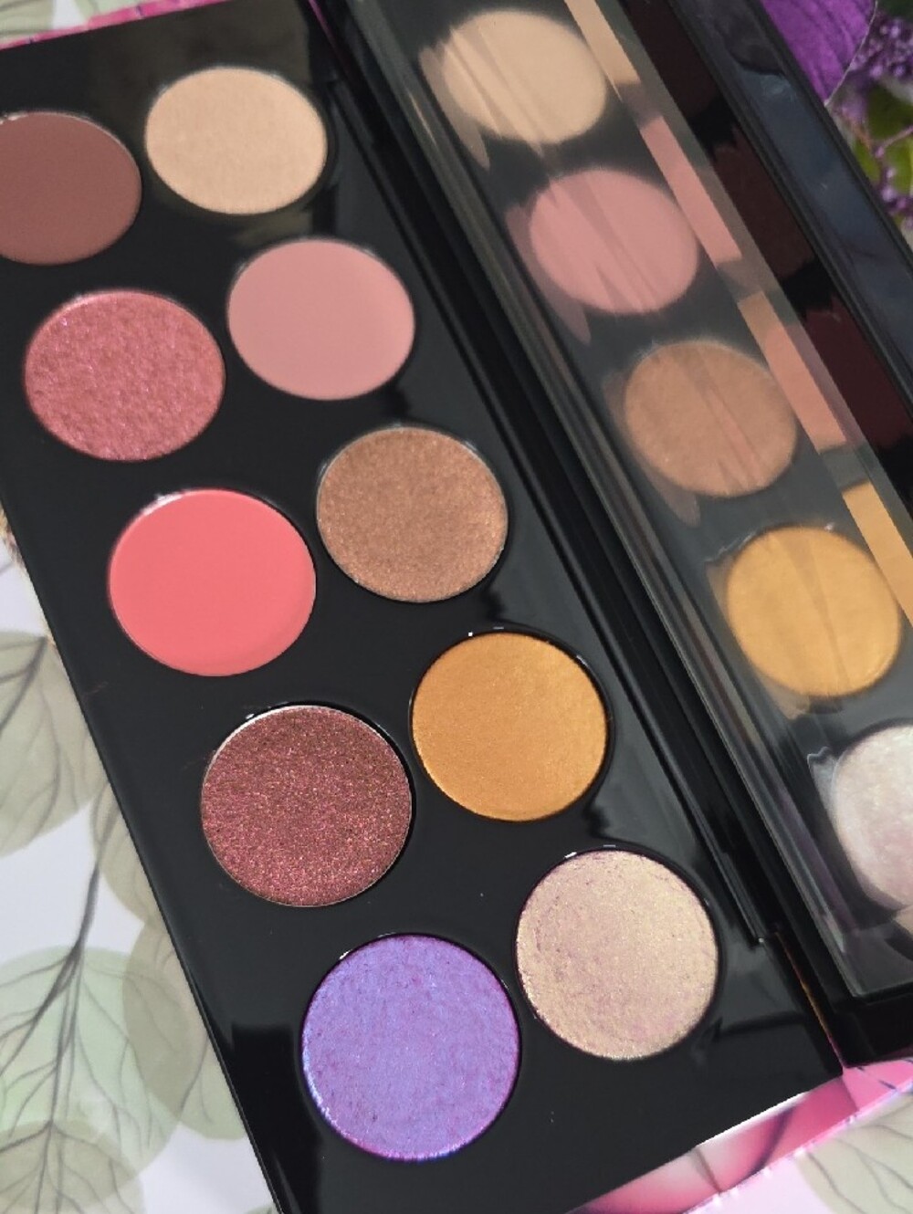 Pat MCgrath Mothership IX Huetopian Dream. NIB. - Picture 4 of 6